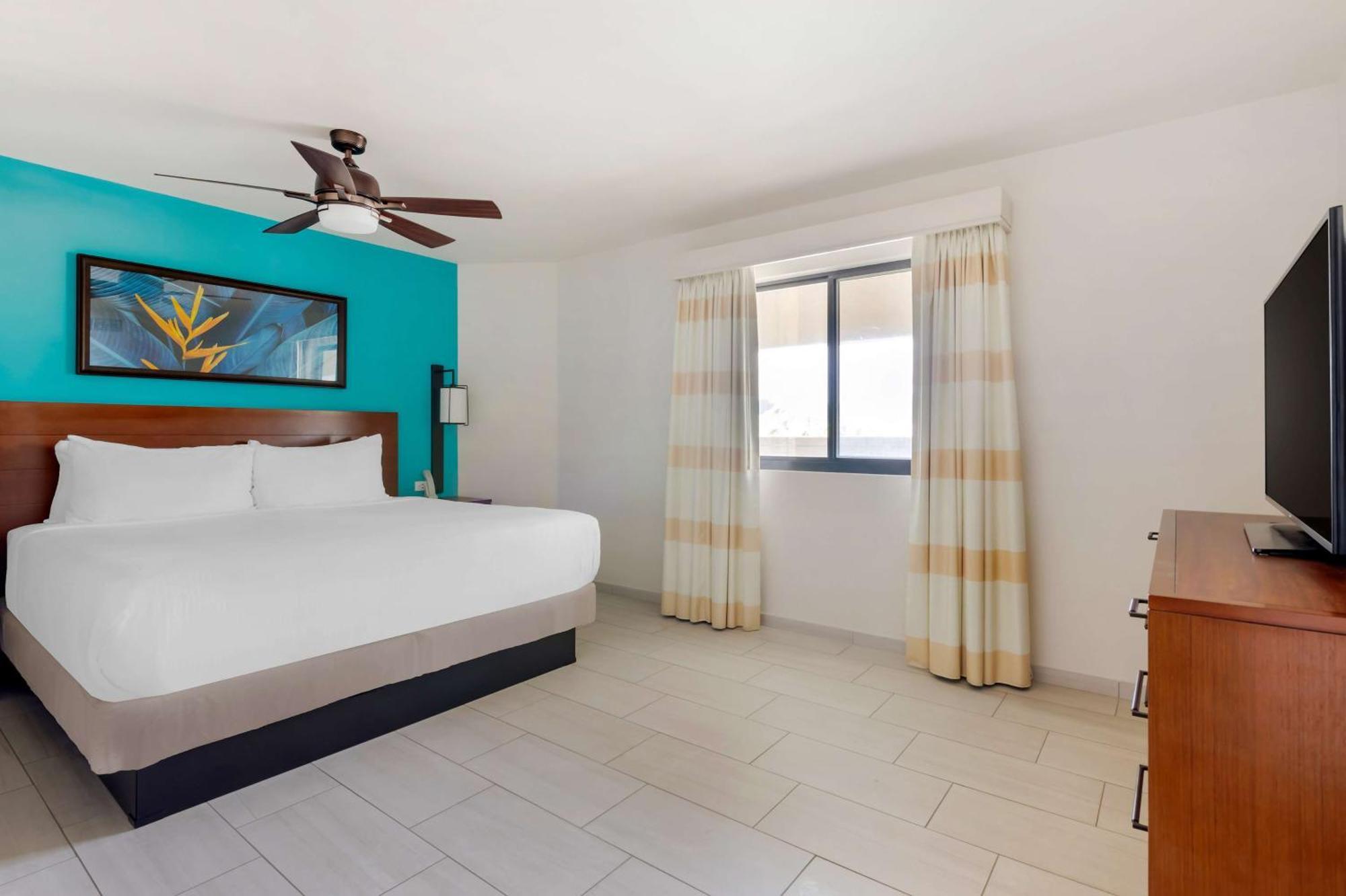 Hilton Vacation Club Royal Palm St Maarten Koolbaai Exterior photo