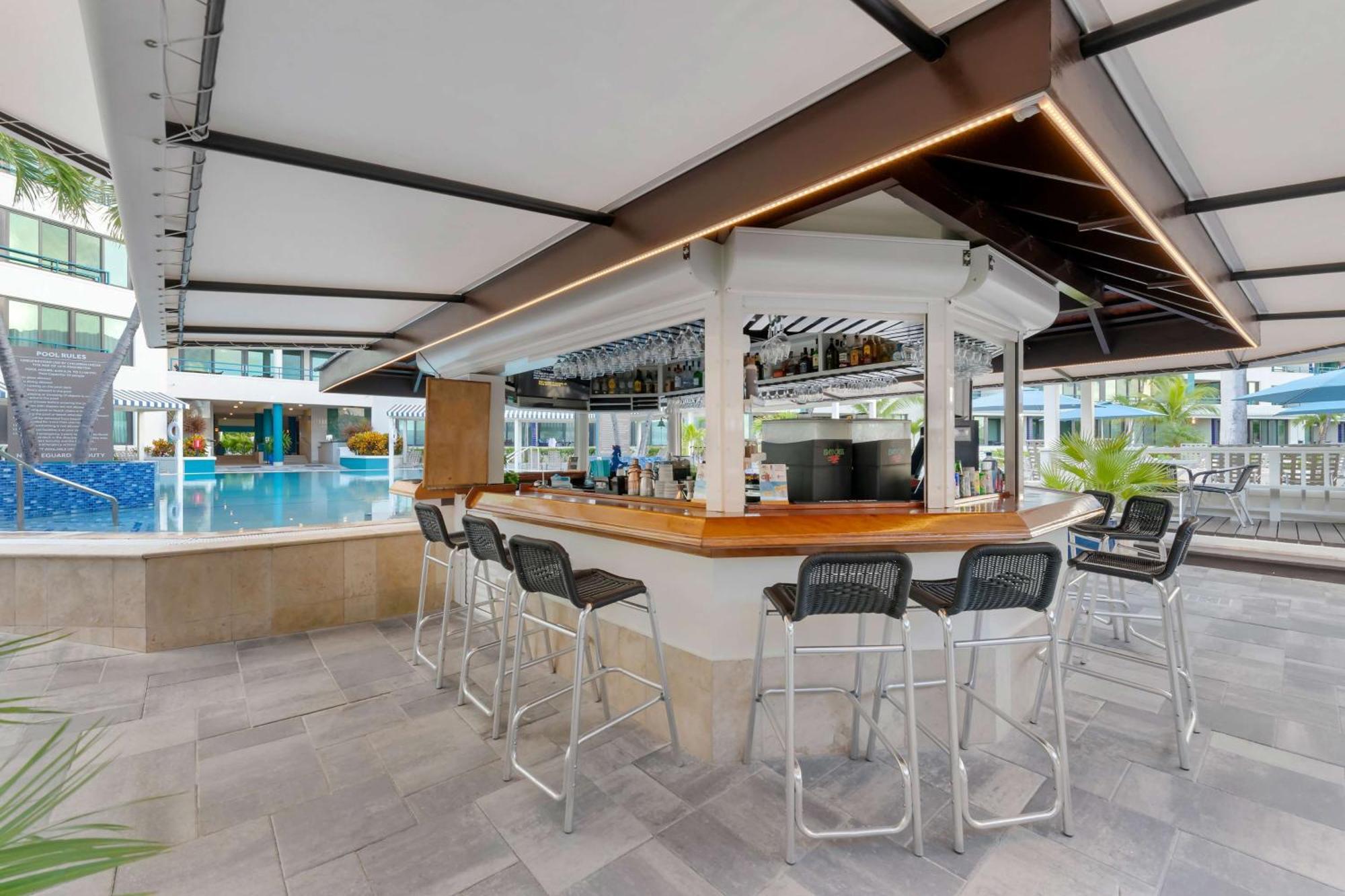 Hilton Vacation Club Royal Palm St Maarten Koolbaai Exterior photo