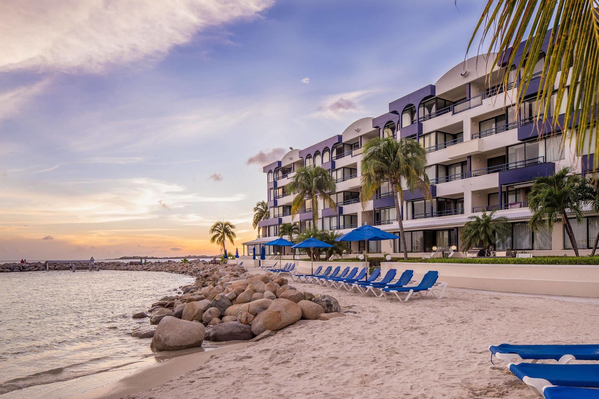 Hilton Vacation Club Royal Palm St Maarten Koolbaai Exterior photo